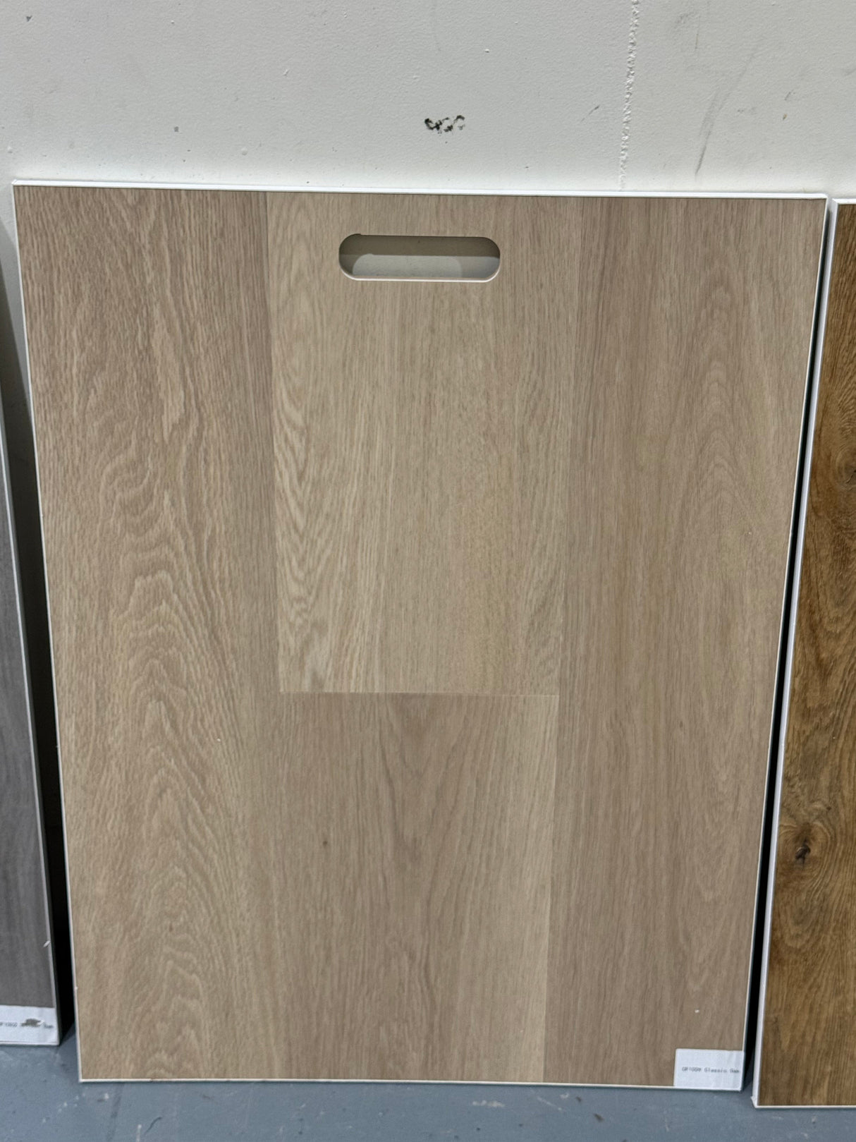 7.5mm Classic Oak SPC Hybrid Flooring – 1.4m² per Box