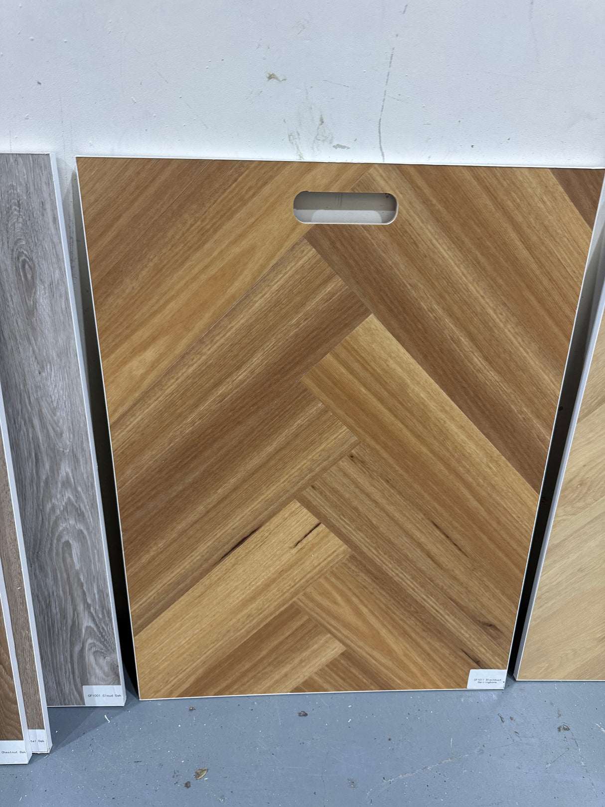 7.5mm Blackbutt SPC Hybrid Herringbone Flooring – 0.915m² per Box